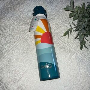 Swig Sunburst Insulated Water Bottle - Teal and Red